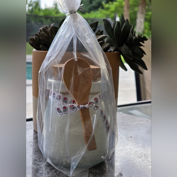 One Homemade Salt Scrub With Holiday Ribbon - Picture 6 of 6